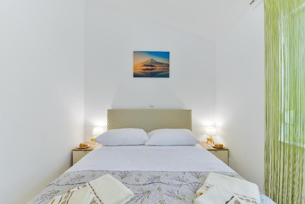Exclusive Villa photo 1