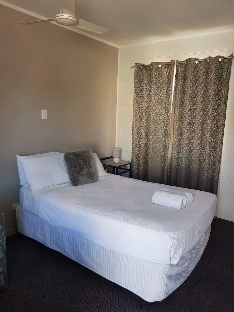 Standard Room, Non Smoking (Double Room) photo 3