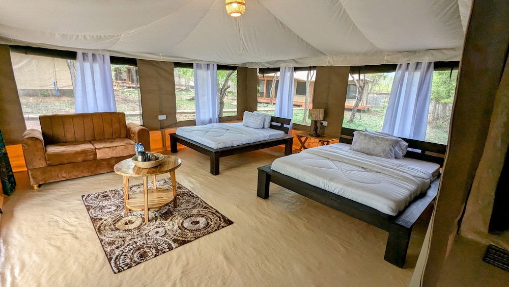 Luxury Double Room, 2 Bedrooms, Park View