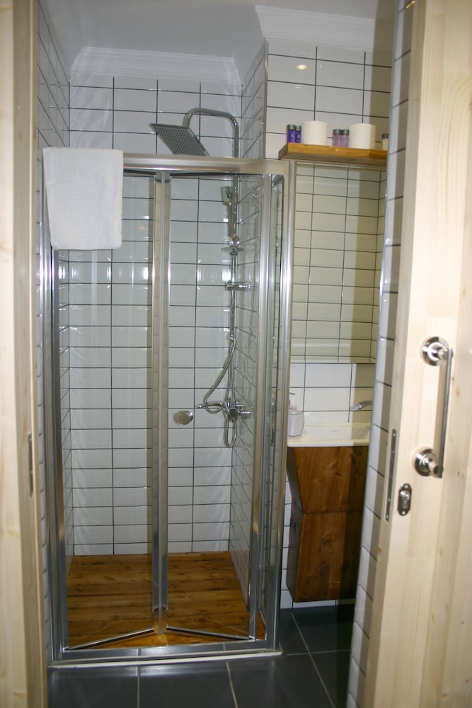 Economy Double Room photo 2