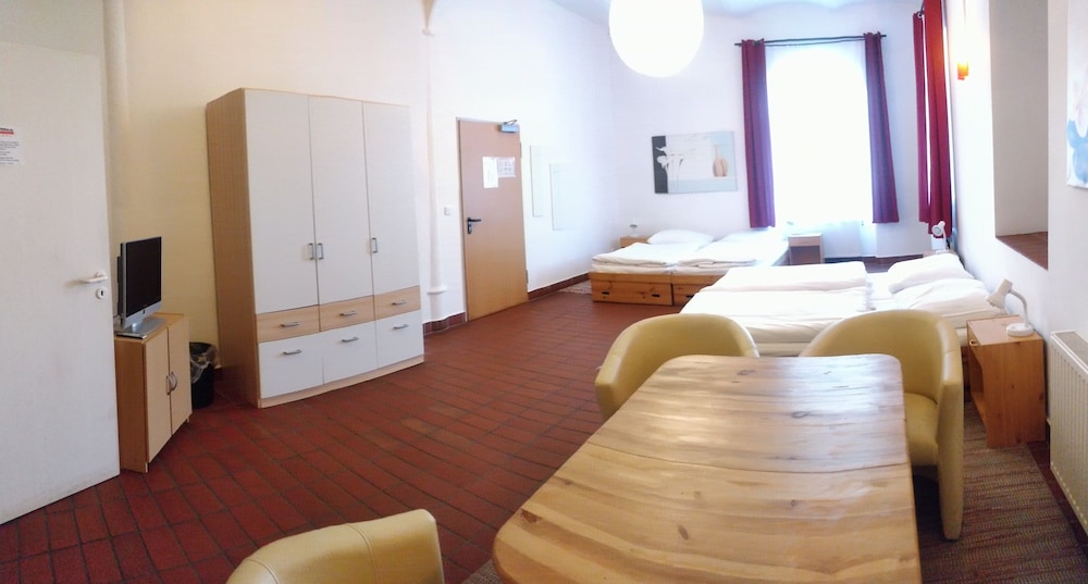 Quadruple Room, Accessible photo 2