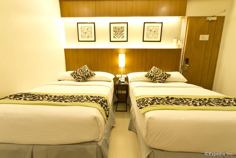 Superior Room, 1 Queen Bed, Non Smoking photo 3
