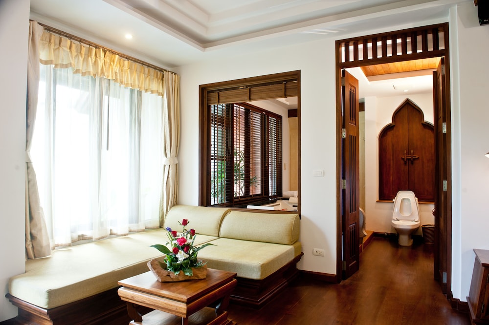 Grand Deluxe Suite Garden View - Photo 2