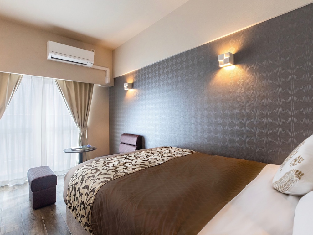Standard Double Room - Photo 9