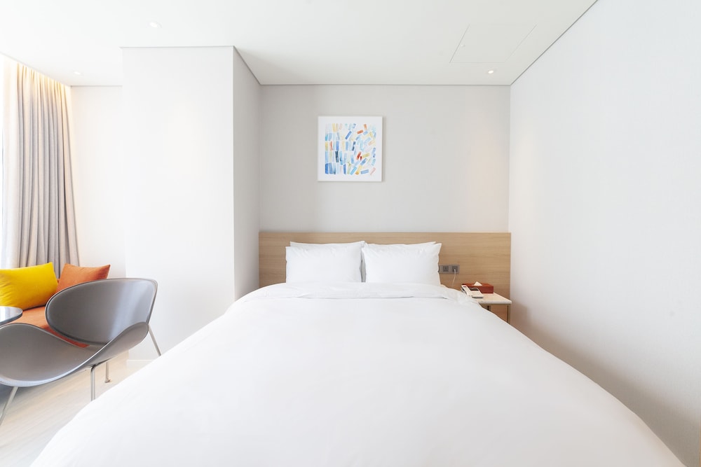 Deluxe Double Room, Non Smoking - Photo 2