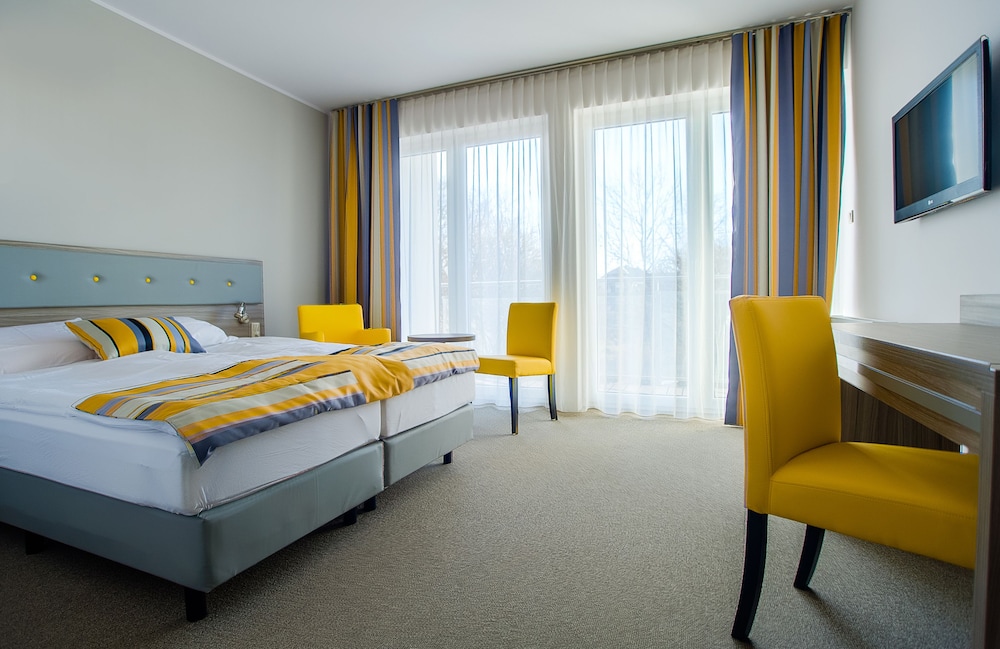Double or Twin Room photo 2