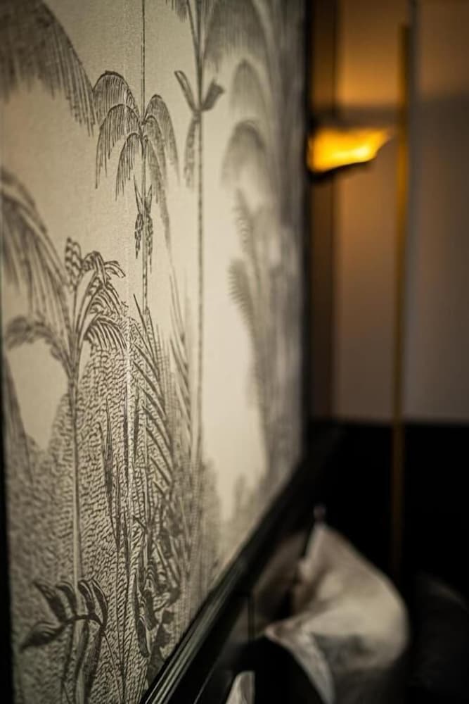 Confort avec balcon - vue ville (ascenseur) photo 1