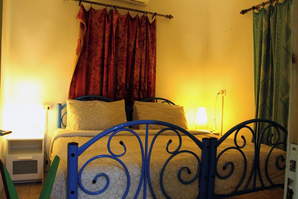 Single Room, 1 Bedroom, City View photo 2