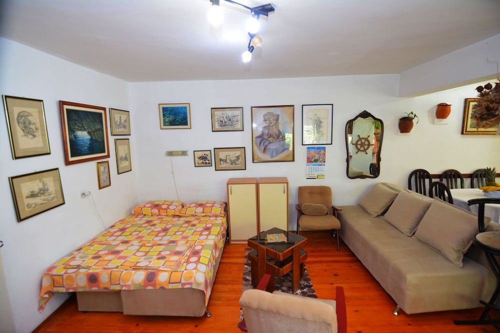 Studio Suite photo 1