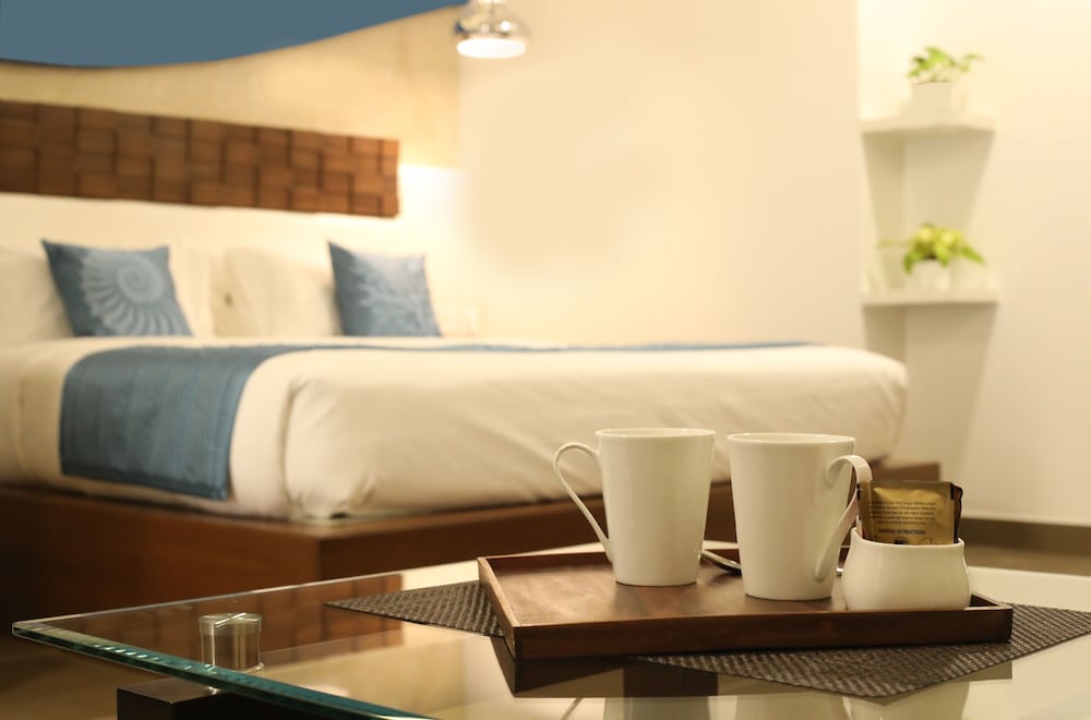 Luxury Room, 1 King Bed photo 3