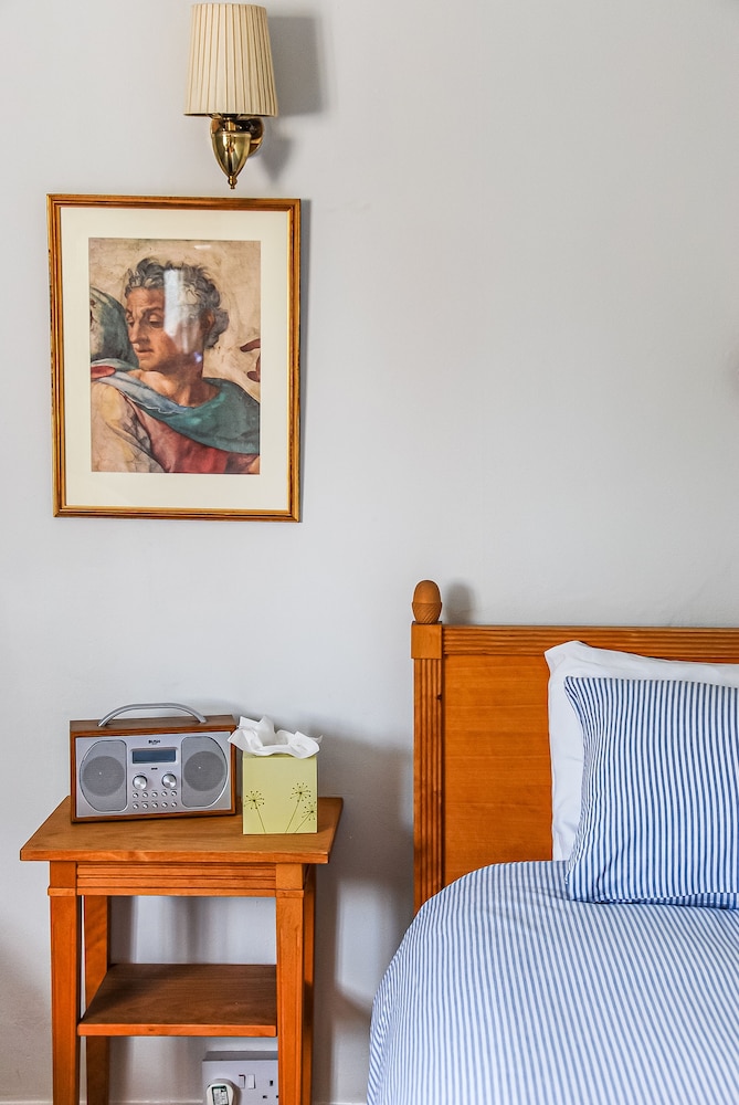 Standard Twin Room, 1 Bedroom, Shared Bathroom, Garden View photo 3
