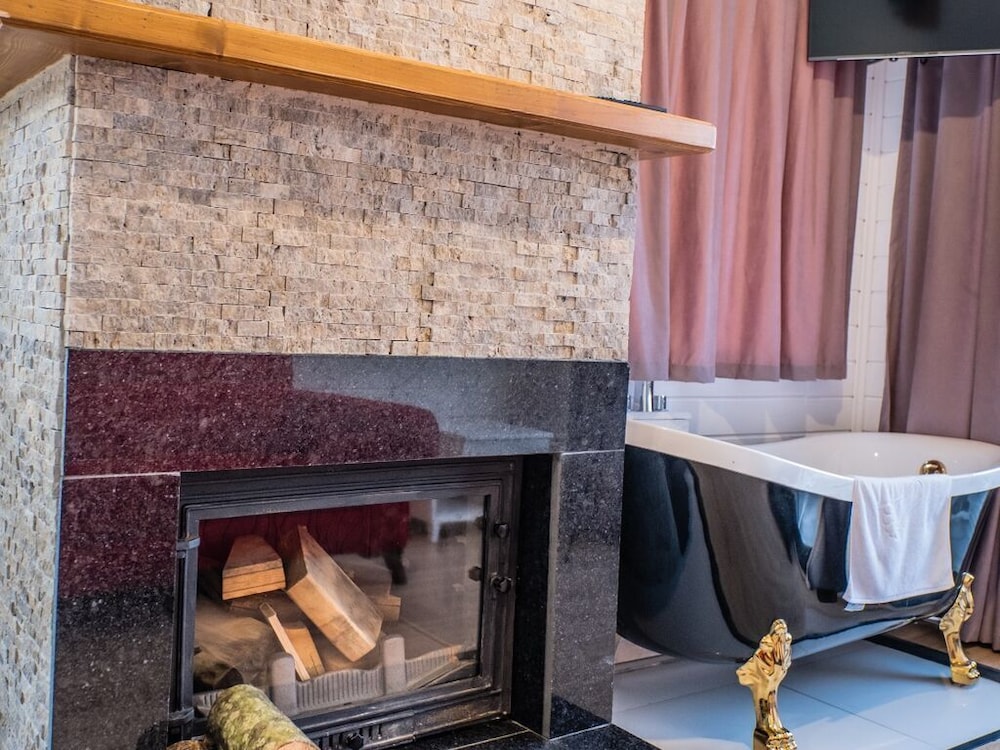 Tiny House - Photo 8