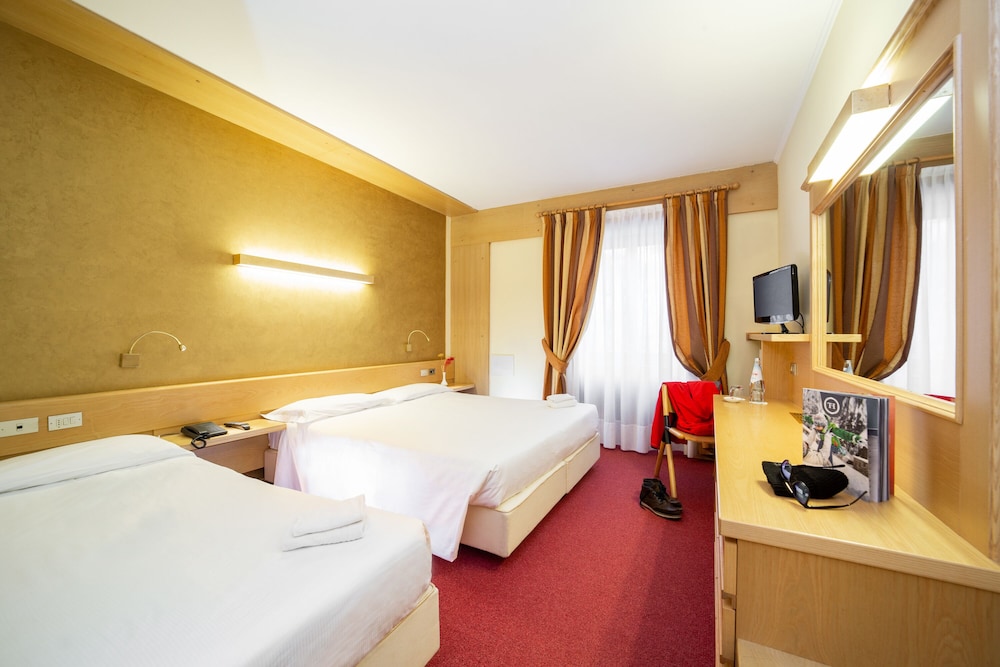 Classic Triple Room photo 1