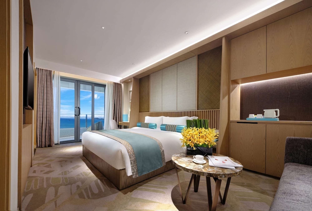 Room, 1 King Bed, Smoking, Sea View photo 1