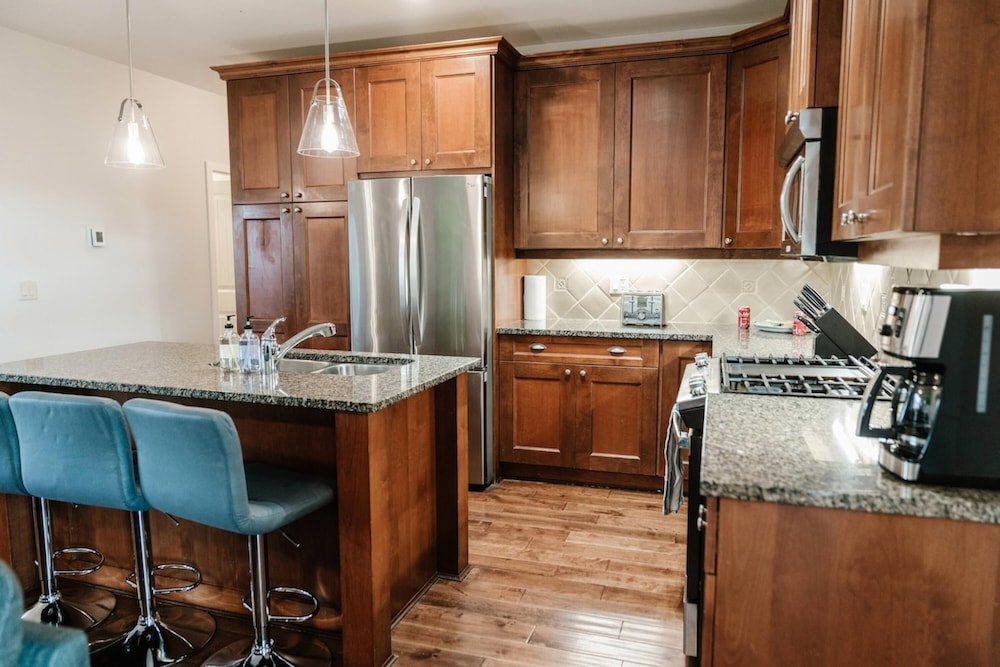 Lakefront Beachfront top Floor Condo w Pool, Billede 13