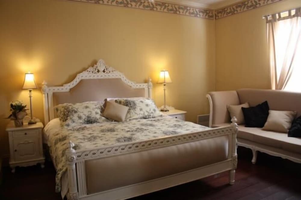 Wisteria and Jasmine Room - Maids Quarters photo 1