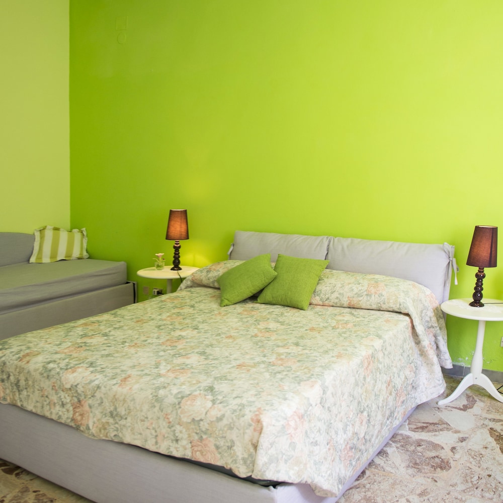 City Triple Room (Acquafredda) photo 3