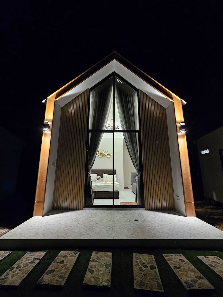 Deluxe Triple Room - Photo 11