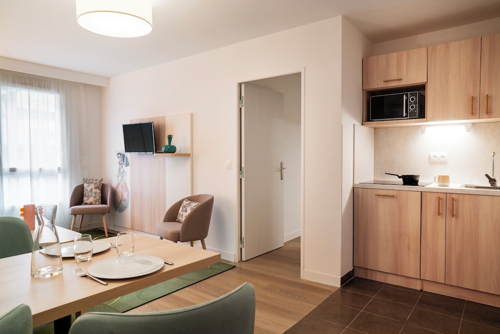 Apartment photo 3