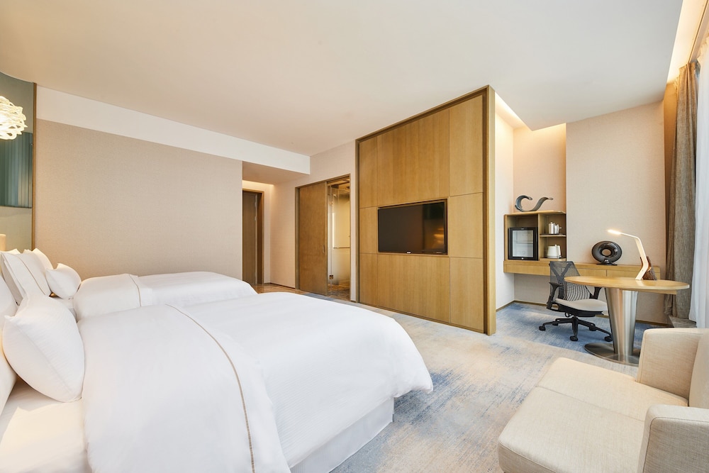 Club Room, 2 Twin Beds - Photo 1
