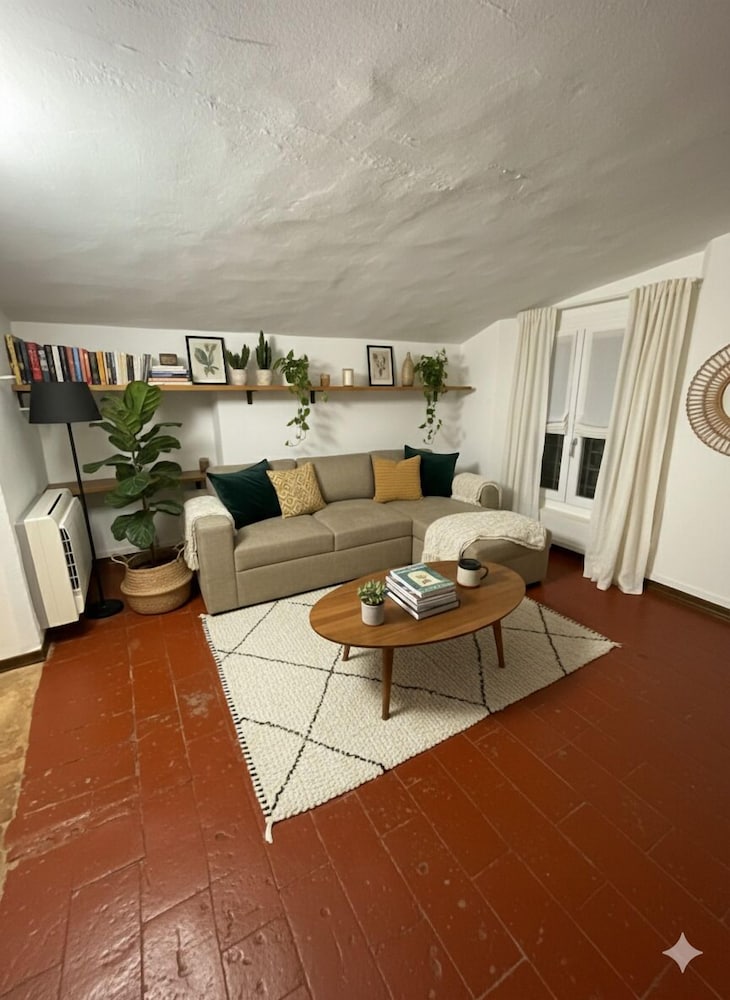 Exclusive Apartment, 1 Double Bed with Sofa bed