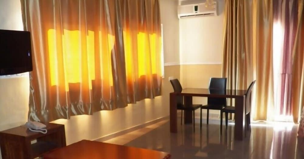 Suite Business photo 3