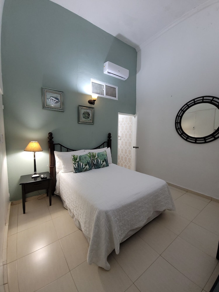 Economy Single Room, 1 Double Bed photo 1