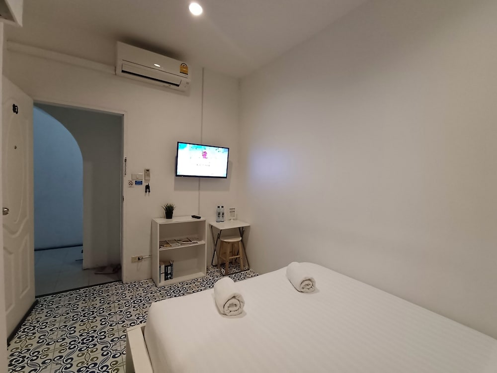 Standard Double Room - Photo 4