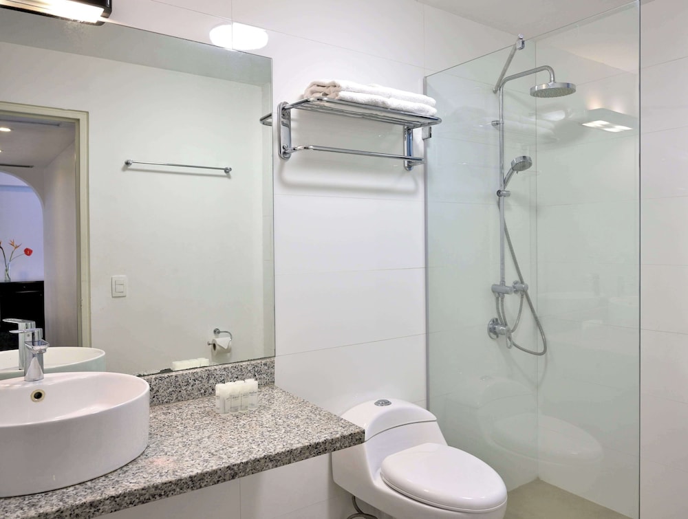 Apartment, 2 Bedrooms - Photo 3