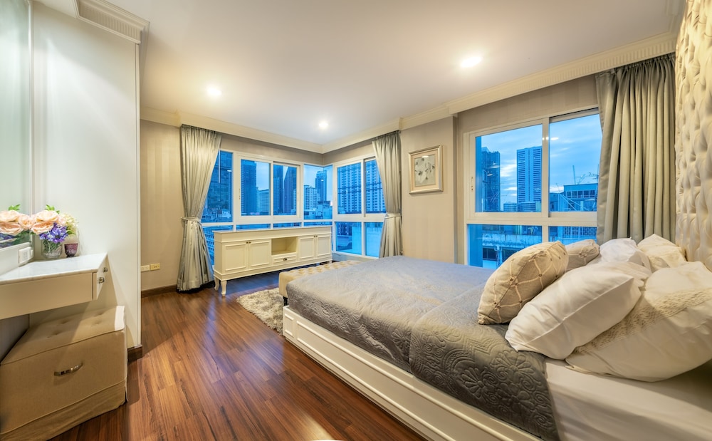 2 Bedroom Suite photo 2