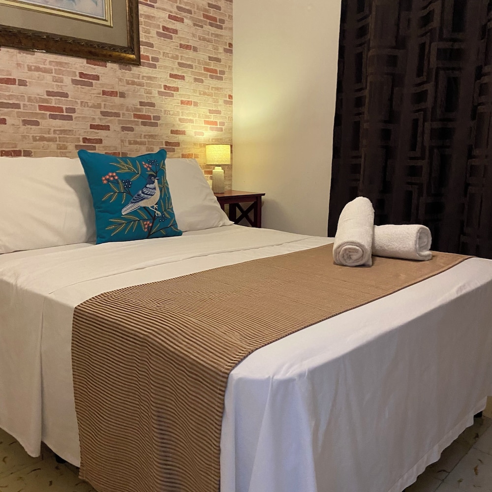 Economy Double Room Single Use, 1 Bedroom, Private Bathroom, Ground Floor photo 2