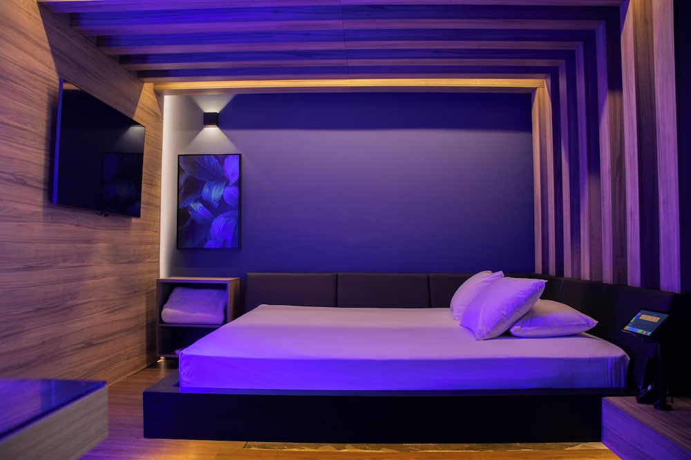 Grand Suite, 1 King Bed photo 3