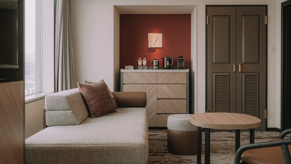 Club Double Room Club Lounge access included (22nd floor and above, 42sqm), Non Smoking - Photo 7