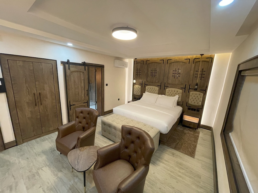 Luxury Studio