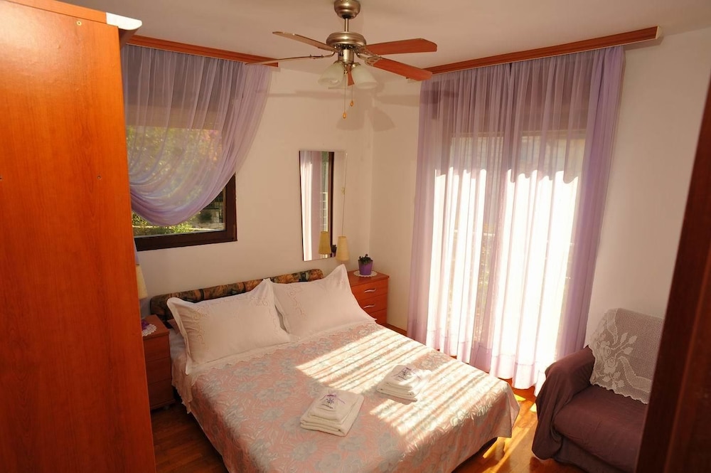 Comfort Apartment photo 1