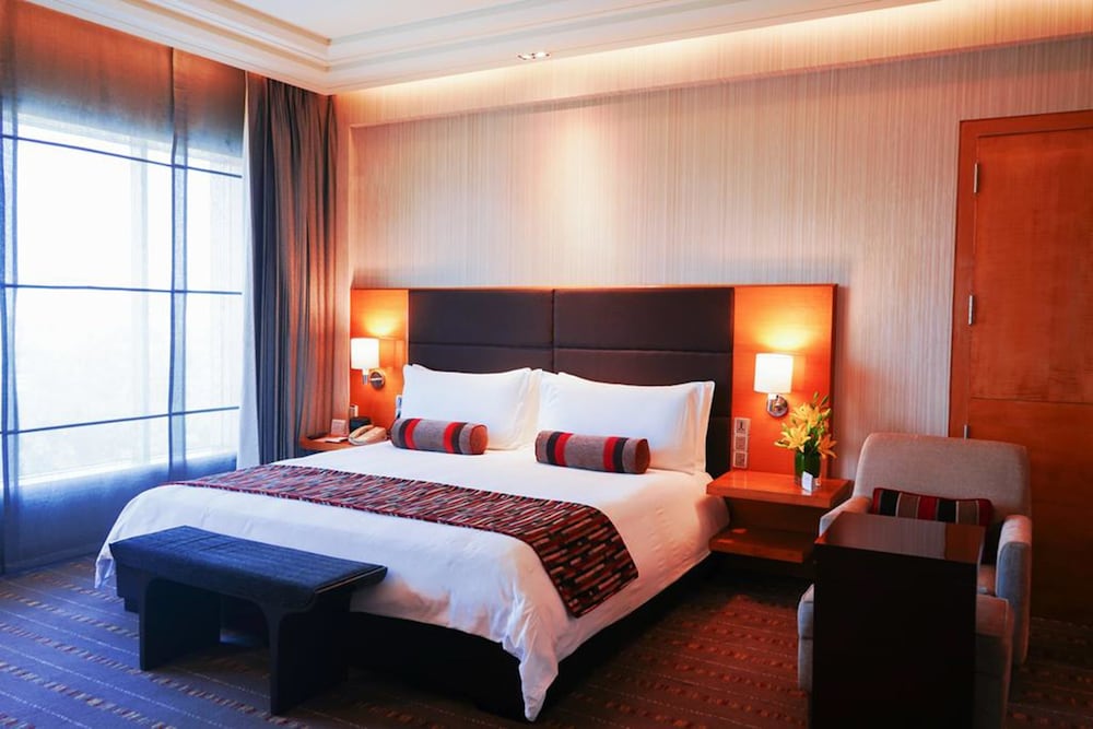 Standard Room, 1 King Bed, City View - Photo 2