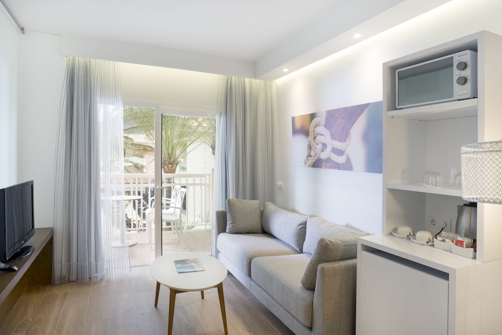 Suite, Balcony (2 adults)