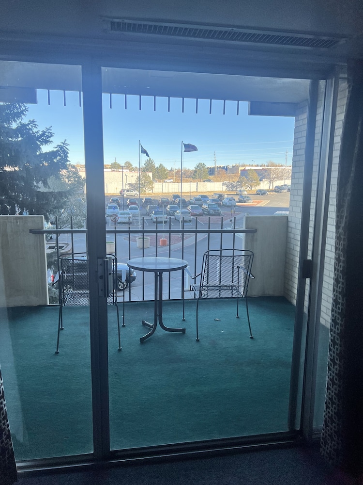 Standard Room, 1 Queen Bed, Balcony photo 3