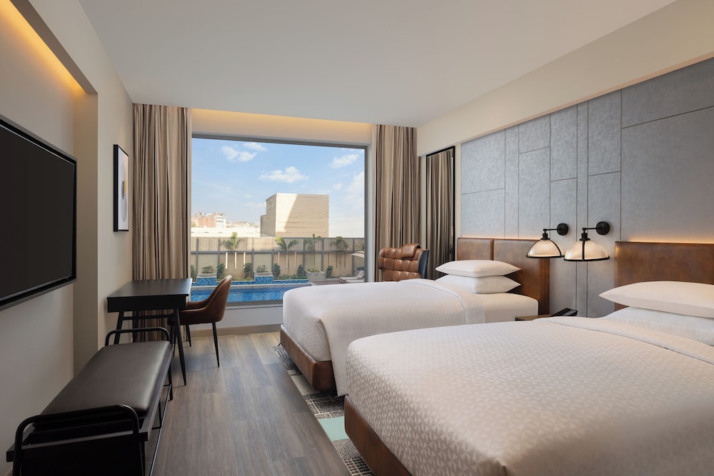 Deluxe Room, 2 Double Beds, Pool View (View)