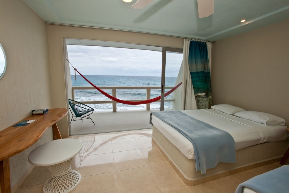 Basic Double Room, Ocean View (Basement level) - Photo 13