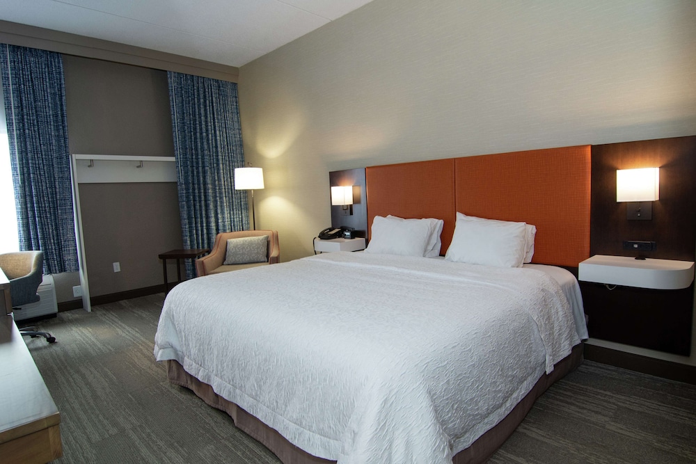 Room, 1 King Bed, Non Smoking - Photo 2