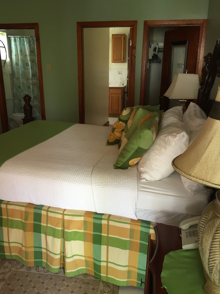 Villa photo 2