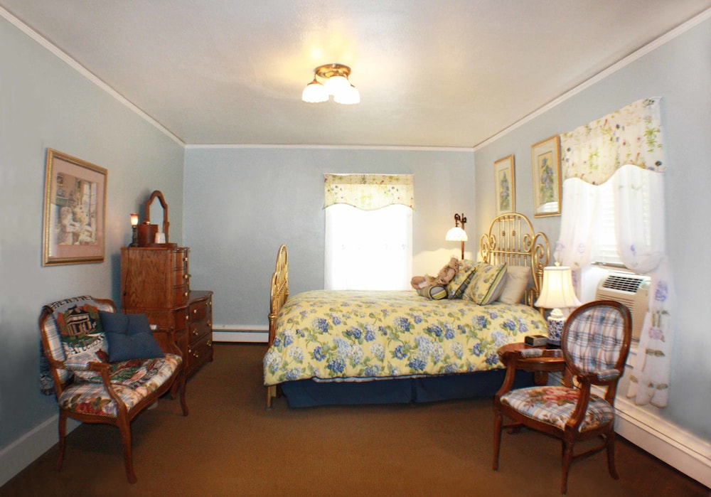 Premium Suite, 1 Bedroom, Pool View, Courtyard Area photo 1
