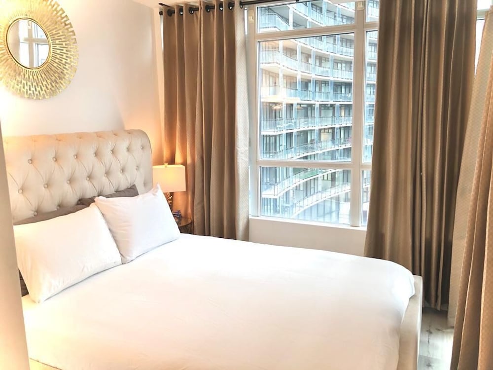 Luxury Apartment, 2 Bedrooms, 2 Bathrooms, City View
