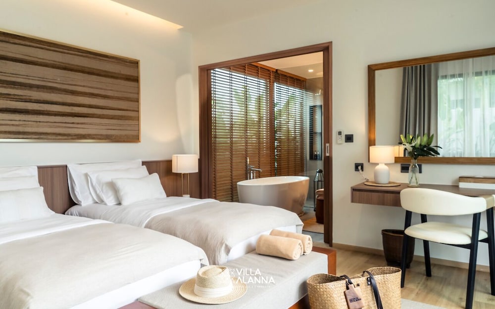 ALANNA 2 Bedroom Signature Pool Villa photo 3