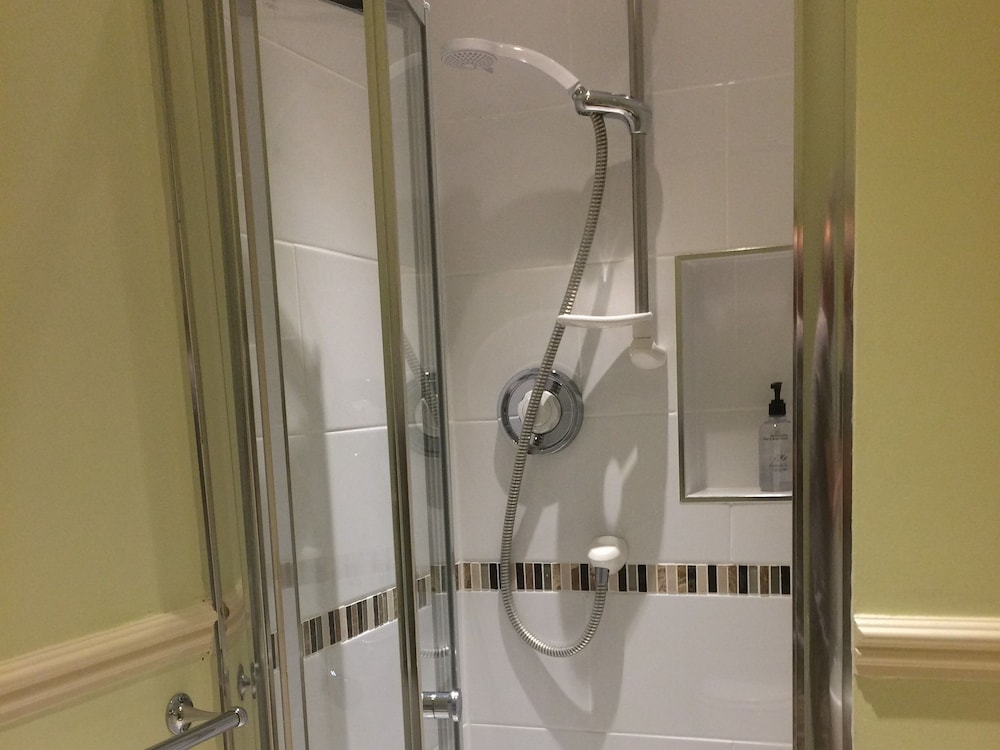 Comfort Double Room, Ensuite (Anne) photo 2