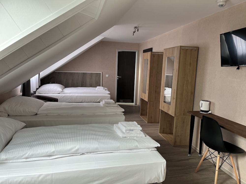 Classic Quadruple Room