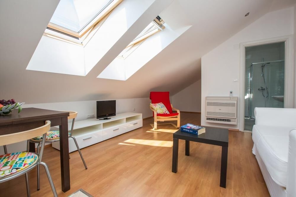 Apartment (One-Bedroom Apartment Orasac)