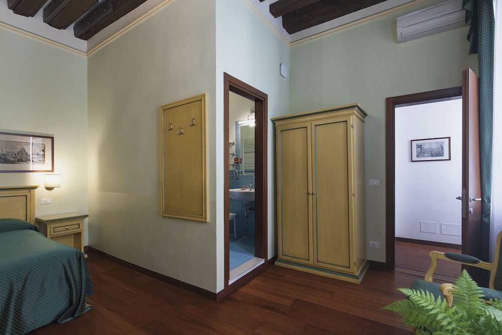 Quadruple Room photo 1