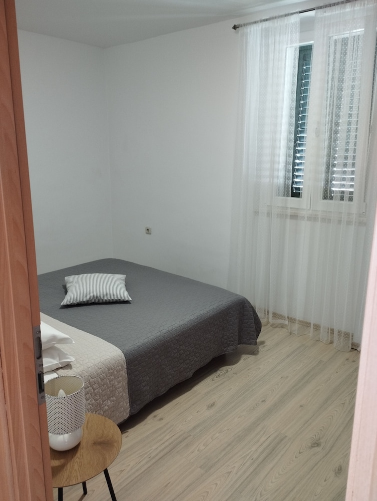 Apartment (A1)